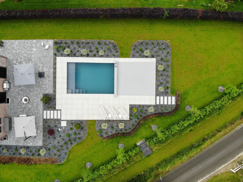 Automatische Schwimmbadabdeckung 900 x 400 cm