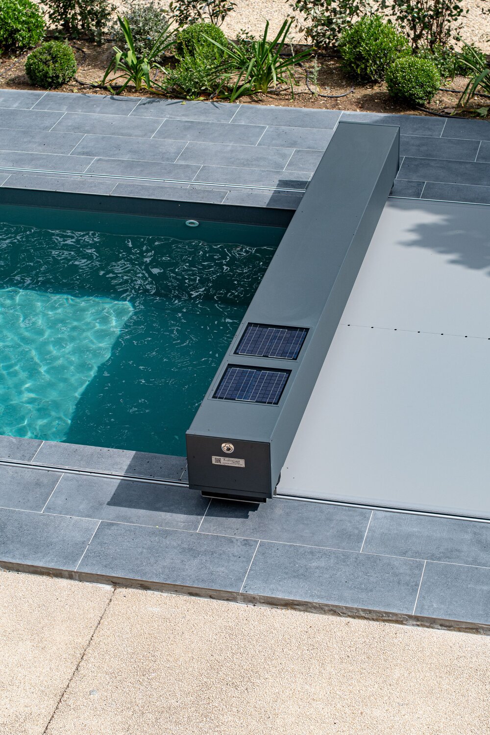 Automatische Schwimmbadabdeckung 900 x 450 cm