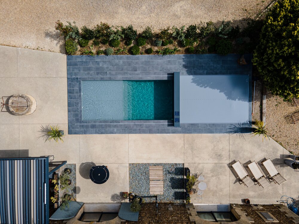 Automatische Schwimmbadabdeckung 900 x 450 cm