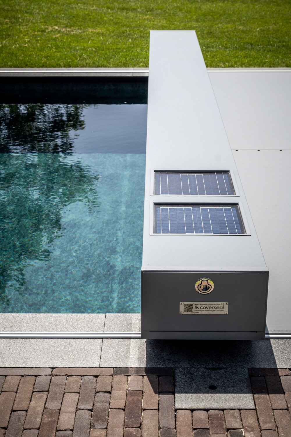 Automatische Schwimmbadabdeckung 800 x 300 cm