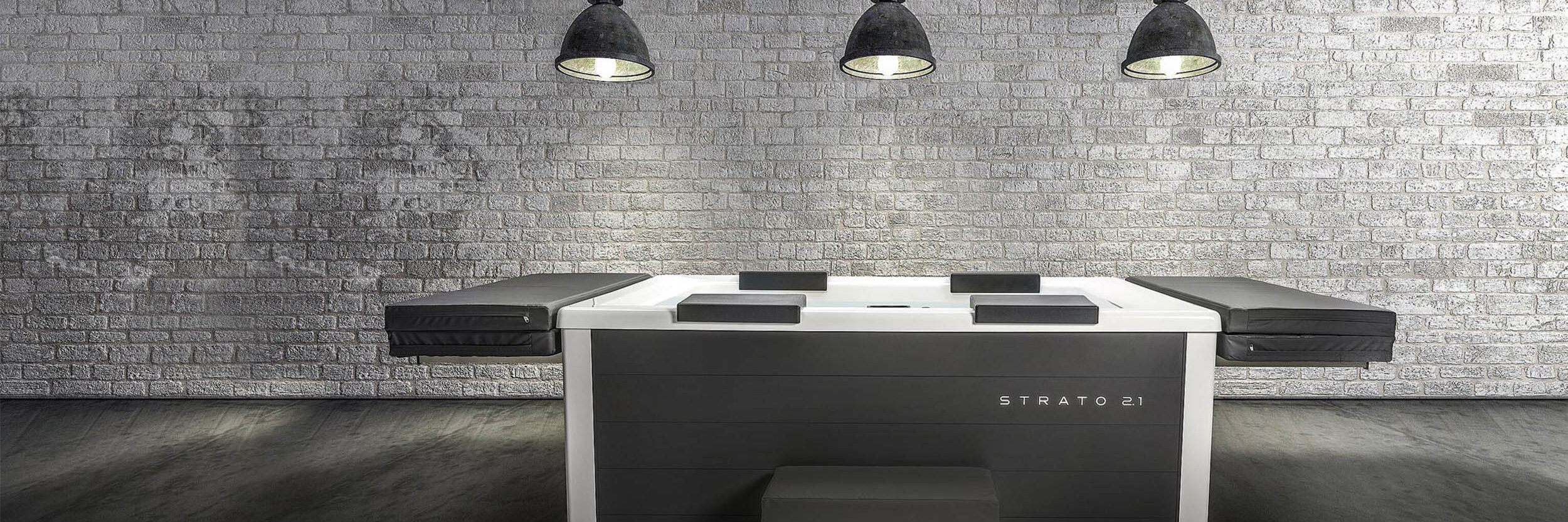 Slides - RiveraPool Strato